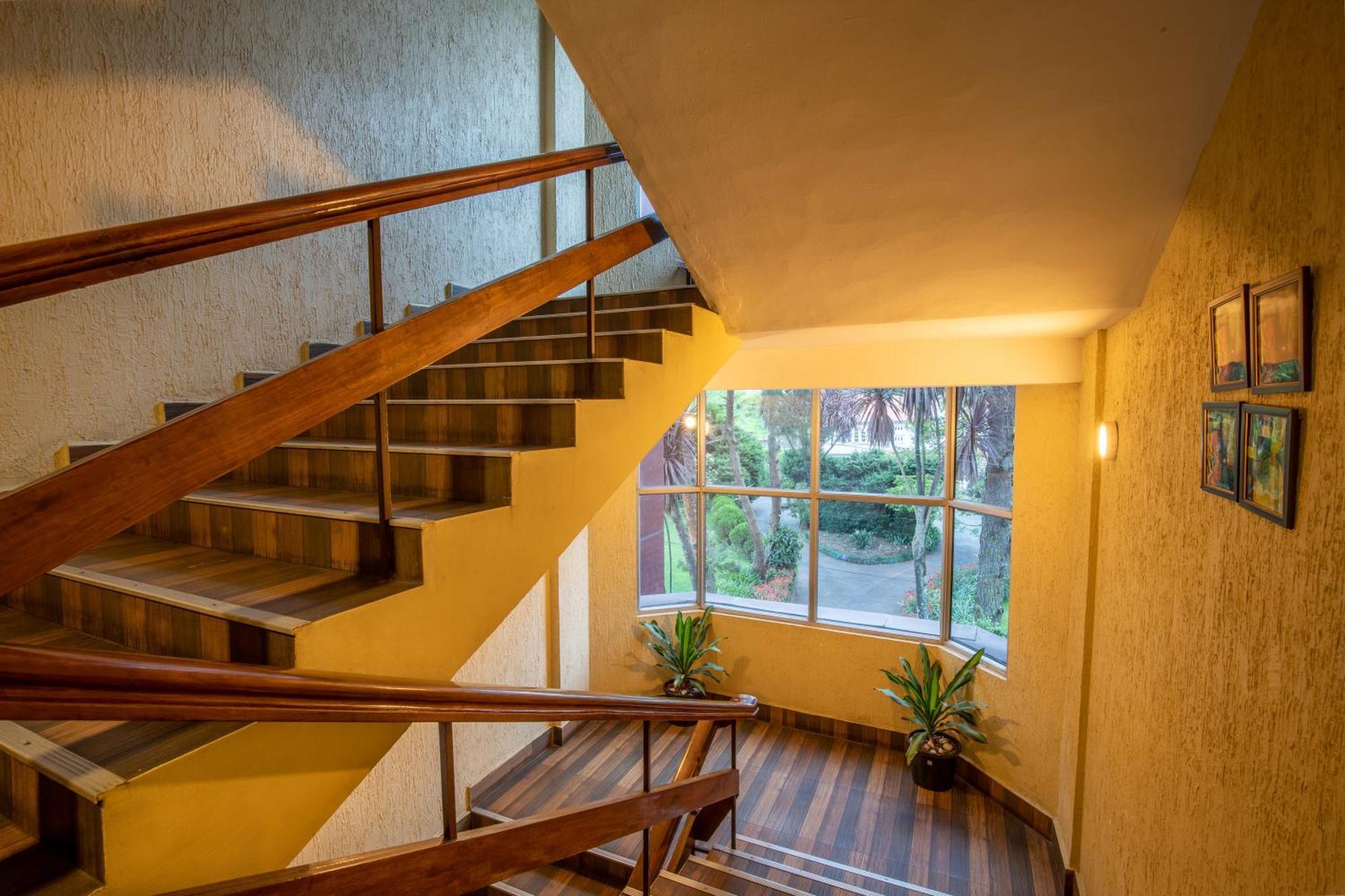 Vinayaga Inn By Poppys, Ooty Ngoại thất bức ảnh